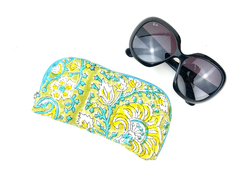 Etui_a_lunette_de_soleil_jaune
