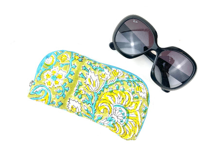 Etui_a_lunette_de_soleil_jaune