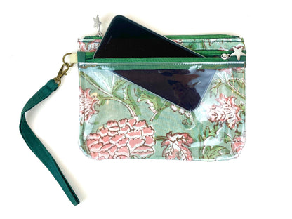 petite trousse tactile smartphone pour la plage