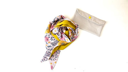 le P'tit foulard femme avec pochette de rangement, couleur moutarde