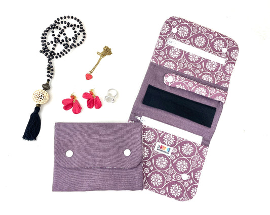 Trousse_a_bijoux_plate_compartimentee_aubergine