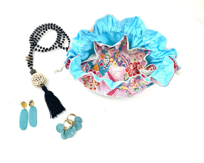 aumoniere_a_bijoux_turquoise_ouverte